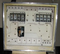 Image # 43738: Royal Flash Behind Backglass 
(The replay wheel has been removed from the replay unit. The replay unit is not visible to the player.)