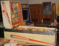 Image # 17758: Flipper Clown Cabinet - Left
