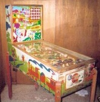 Image # 14133: Four Corners Cabinet - Full View