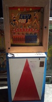Image # 53763: 400 Cabinet - Front 
(The cabinet on this game has been repainted but is included here to show its other features.)