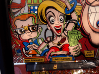 Image # 73454: The Bally Game Show Illuminated Backglass - Detail